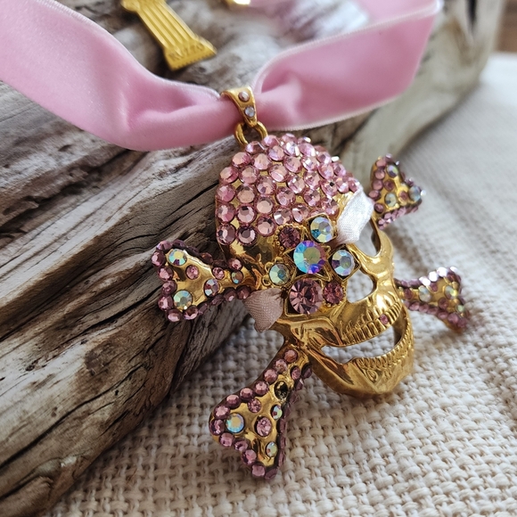 Vintage Jewelry Scull Jewelry Pink Velvet Hypoallergenic Choker Pirate Crystal - Picture 6 of 11